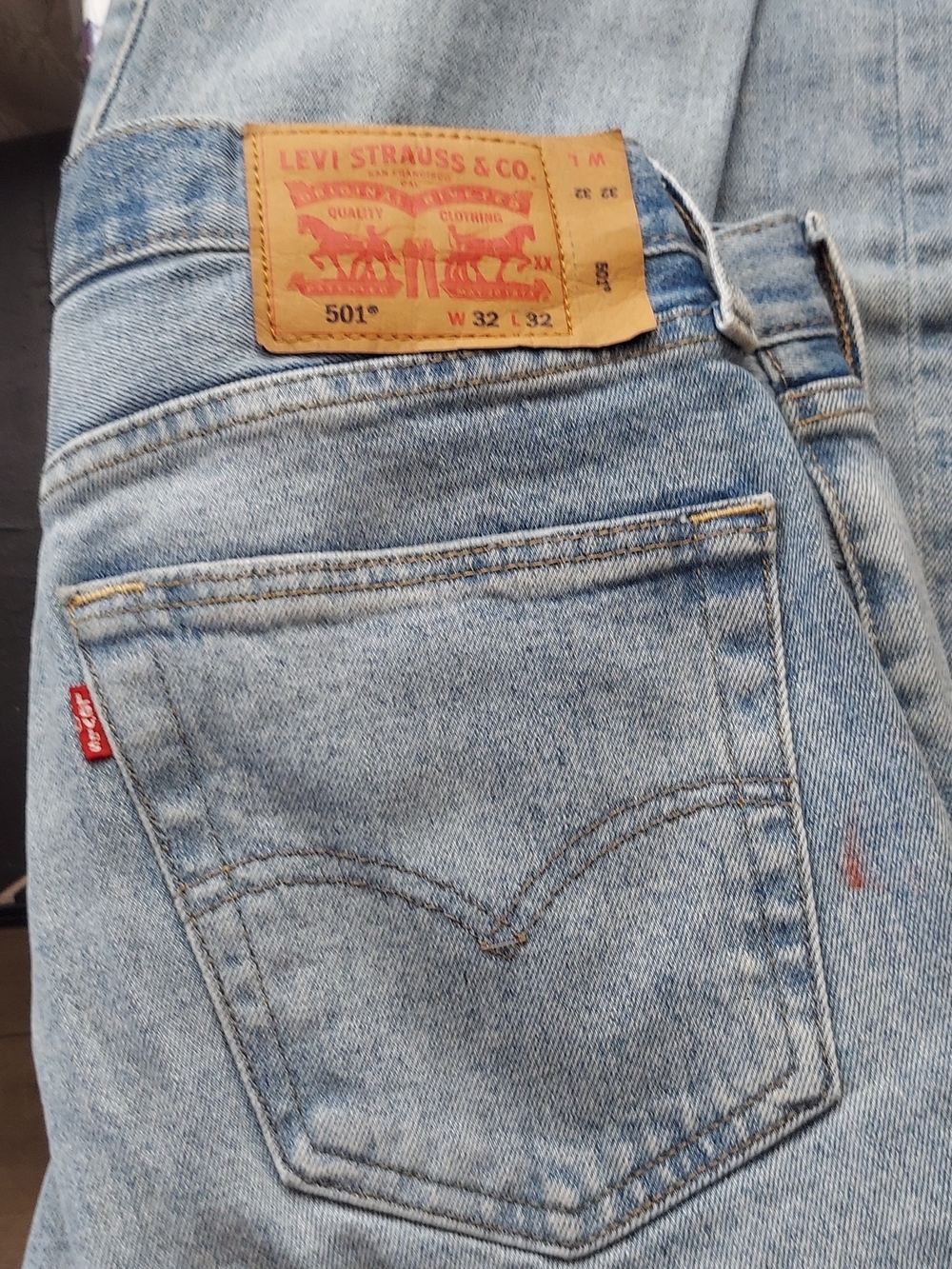 Levi's 501 Light Blue Denim Jeans - Picture 3 of 6